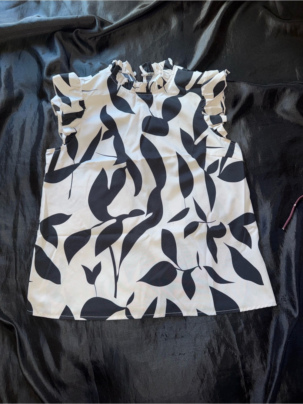 SHEIN Black and White Leaf Print Ruffle Sleeve Blouse